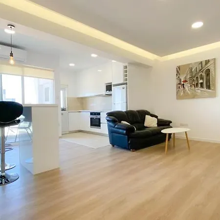 Franklin's Place, Modern 2 Bedroom, Sleeps 5